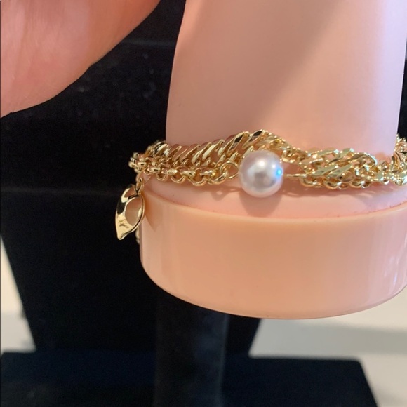 Gold Charm Bracelet with Butterfly and Heart - Picture 5 of 8